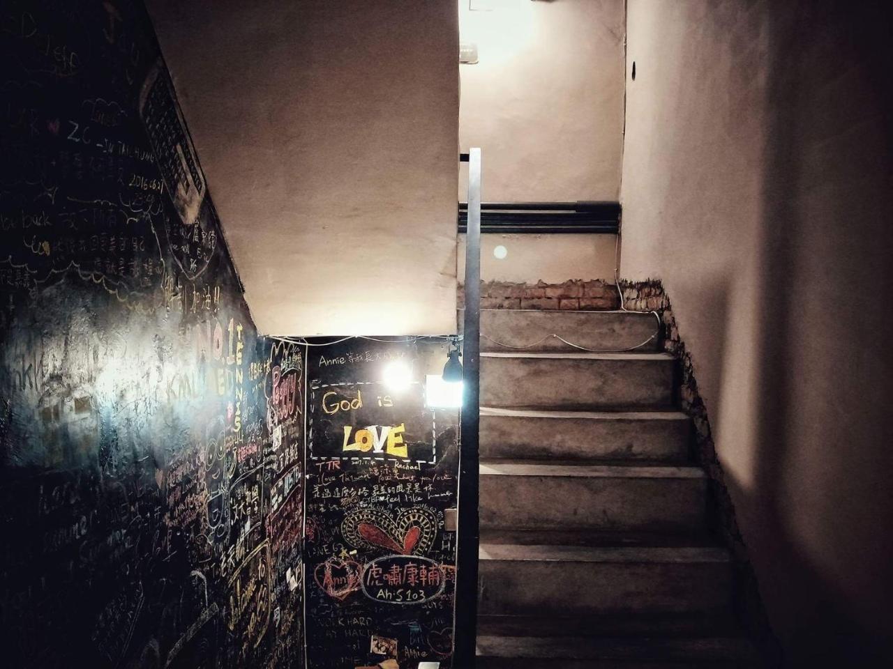 62巷背包客棧 Lane62 Hostel Longjing Extérieur photo